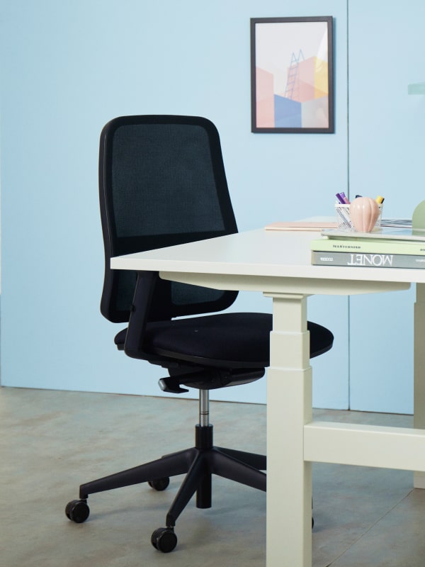 Comment choisir un tabouret ergonomique ? - Posture Assise au travail